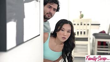 Bueno si ellos están jodiendo nosotros deberíamos estar jodiendo swapmom christy love le dice a swapdad