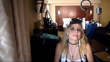 Caliente gilf dawn layla polka dot provocativa con los pies