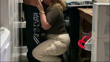 De la cocina a la habitación pero en cualquier lugar siempre tendremos sexo rico