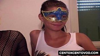 Dos hermosas chicas veinteañeras cuerpo perfecto sexo amateur