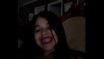 Estaba tan exitada anoche no debi dejarme coger q mal