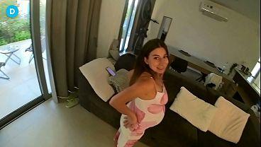 Ex embarazada sola en casa marido en estados unidos y ese vestido escotado