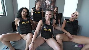 Gangbang con milf anal inverso de policías destrozados