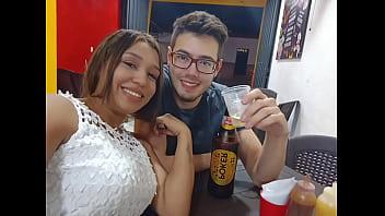 Haciendo el amor apasionadamente con mi hermanastra después de cuatro meses de no verla porque estaba en nueva york en un paseo y no me invitó me dejaba solo si me deja solo otra vez busco otro mujer