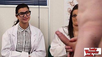 Inglés voyeur enfermeras instruir tirando chico