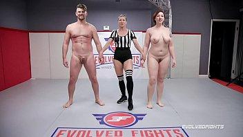 La amante de la lucha sexual desnuda kara lucha con jack friday haciendo un 69 y siendo follada duro