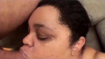 La gorda que le encanta dar por el culo