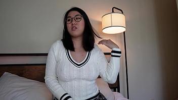 La tímida y nerd novia asiática tofu es una ninfómana secreta