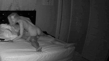 Marido atrapado esposa infiel con cámara oculta