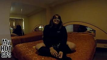 Me follo a una hermosa chubby llamada mimi