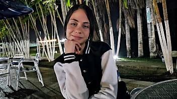 Mi mejor amigo quiere probar sexo conmigo y le digo que sí
