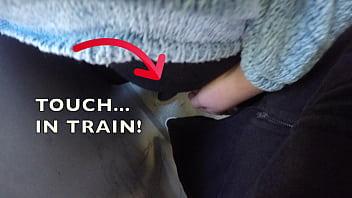 No llevaba ropa interior dentro mi marido me vio tocando el pene de otra persona en el tren