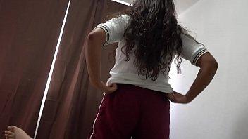 Putita colegiala se escapa de clases para follar