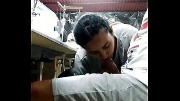 Que miedo me da poner a chupar a mi compañera de trabajo mira el video completo y deja tu comentario