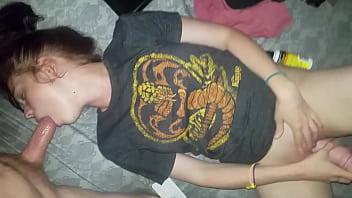 Sexo amateur y juego con juguetes