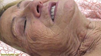 Sexy abuela de 90 años se la follan duro