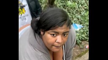 Sexy bbw follada encima de un túnel de tren