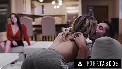Puro tabú asustado jane wilde y la casera angela white deben complacer al asistente virtual de la casa alegría